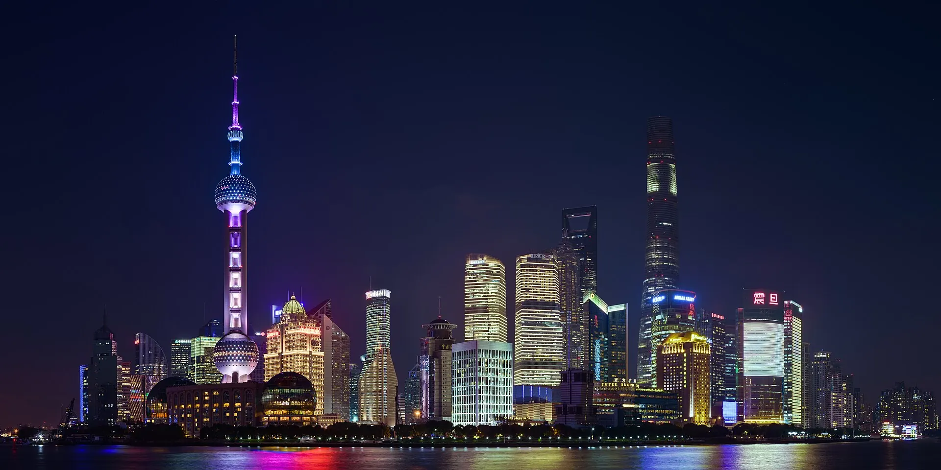 Private driver service through a modern Chinese city